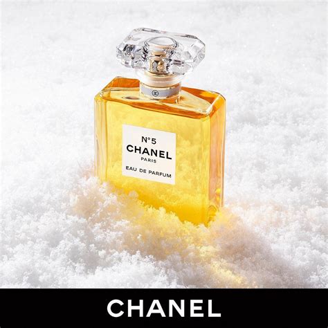 CHANEL: Regali per lei 